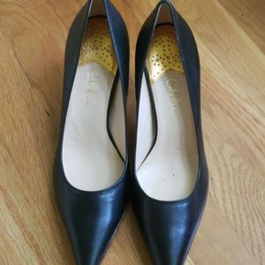 LIKE NEW Size 10 Black Cole Haan heels- 3"